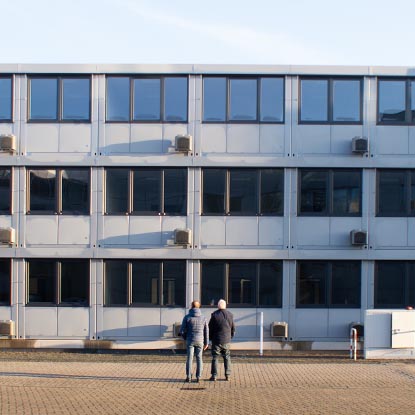 Referenzobjekt: Übergabe des Container-Bürogebäudes in Bremen an die Rheinmetall
